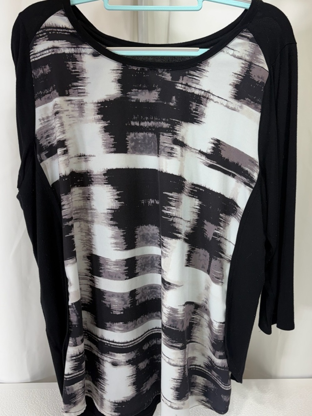 Apt. 9 Black and White Brushstroke Raglan Long Sleeve Tee 1826